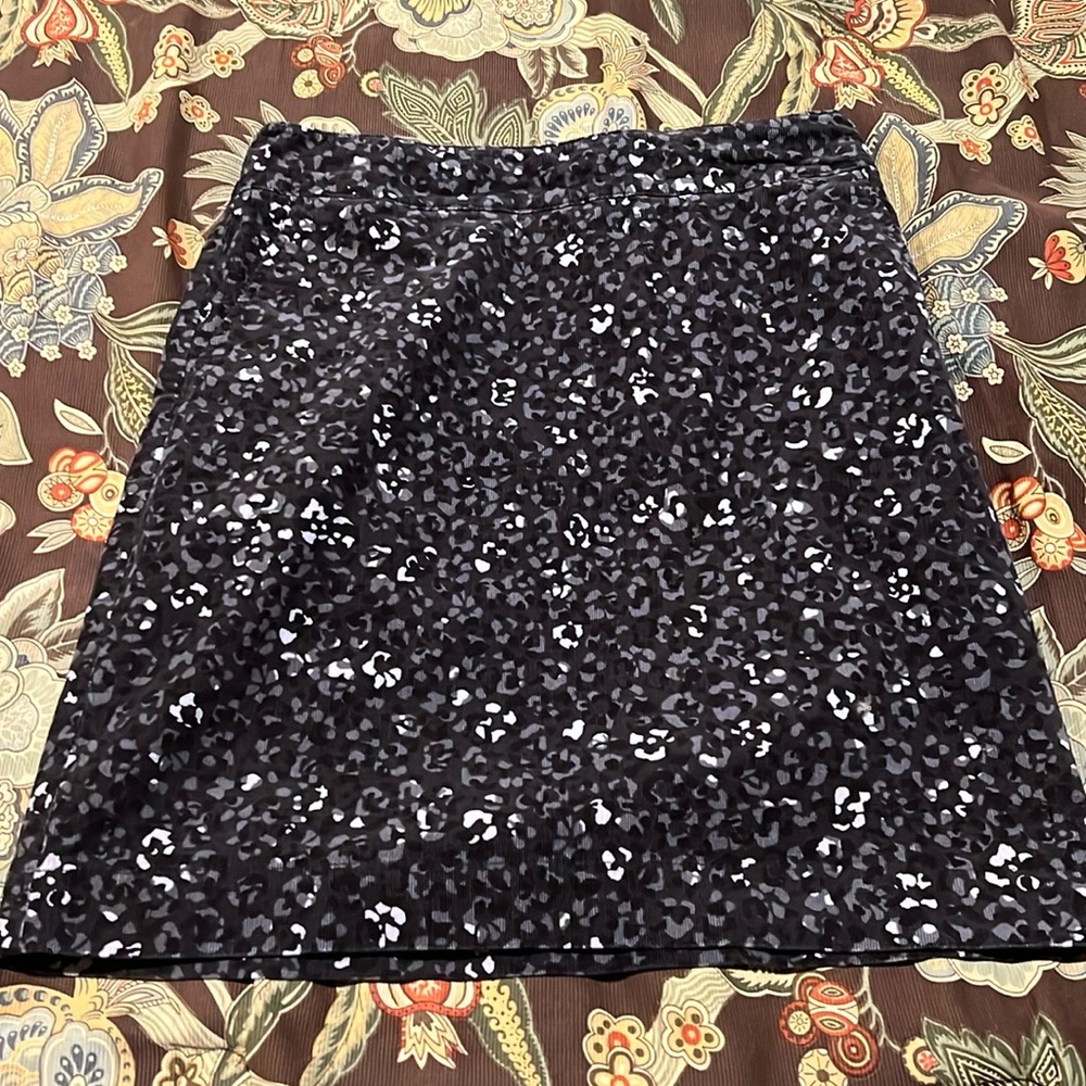 Talbots size 8 leopard corduroy skirt – kneel length (I’m 5’4”)